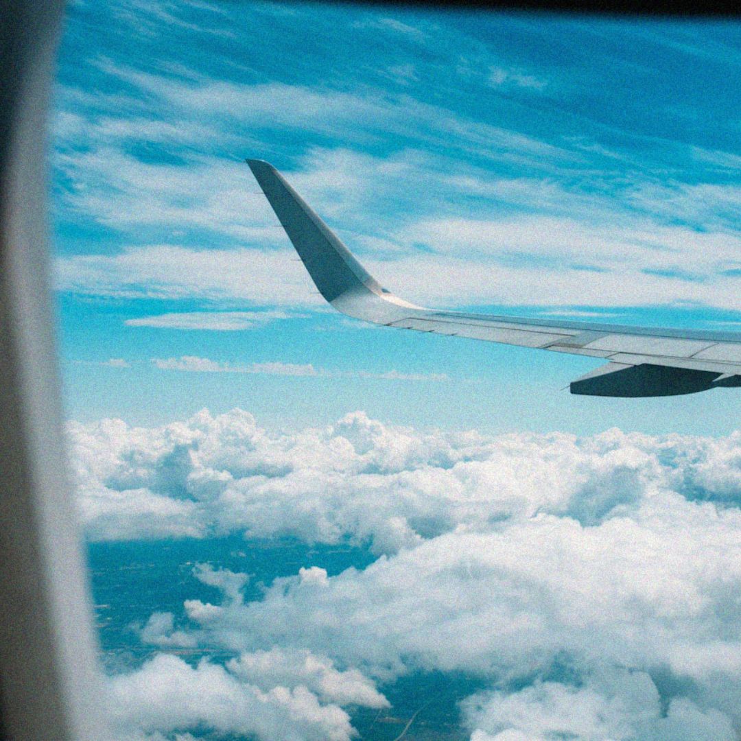 How to Manage Hemorrhoids on Long Flights